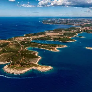 https://apartment-quince.in-istria.net